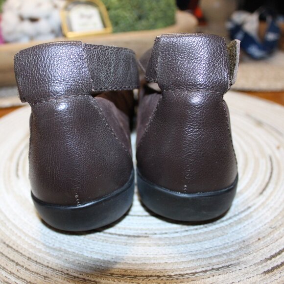 NWOT Clarks Collection ankle Mary Jane style women's Shoes 9 1/2 wide - Picture 6 of 9